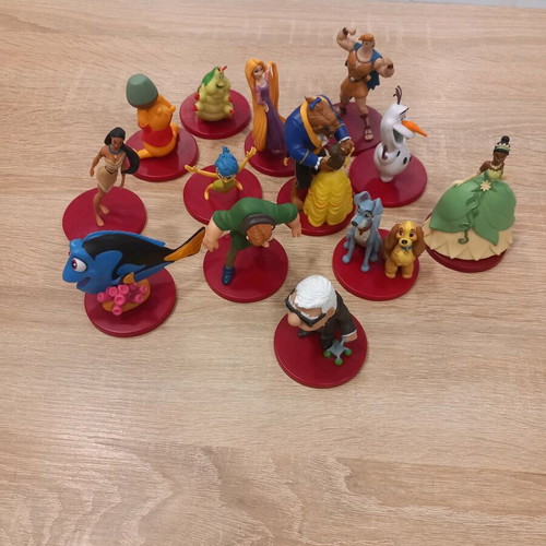 Deagostini figures used, pack of 13 pieces