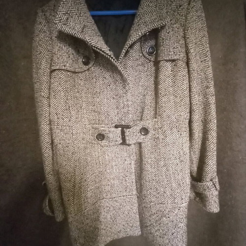 Women’s wool coat VS used