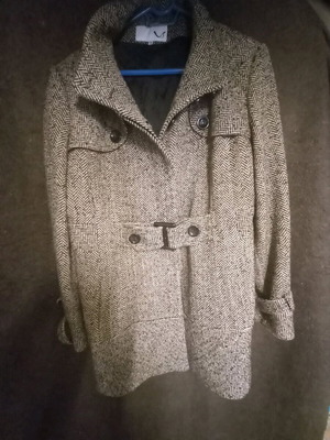 Women’s wool coat VS used