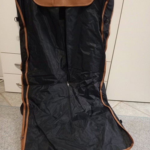 TransWorld folding suit bag like new