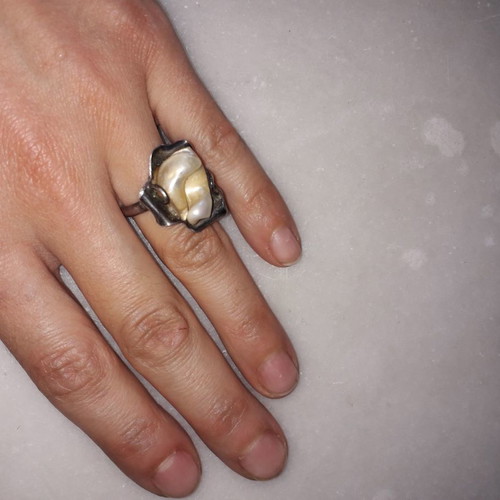 Vintage Silver Ring with Shell Like New