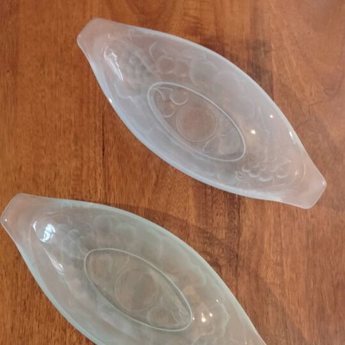 Vintage glass oval melon boat bowls like new