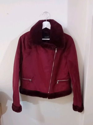 Μπουφαν pull and bear