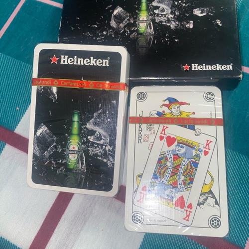 Sealed Heineken playing cards in very good condition