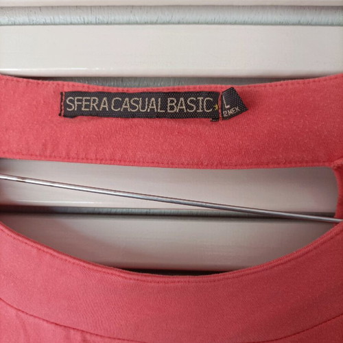 Coral top used, size L