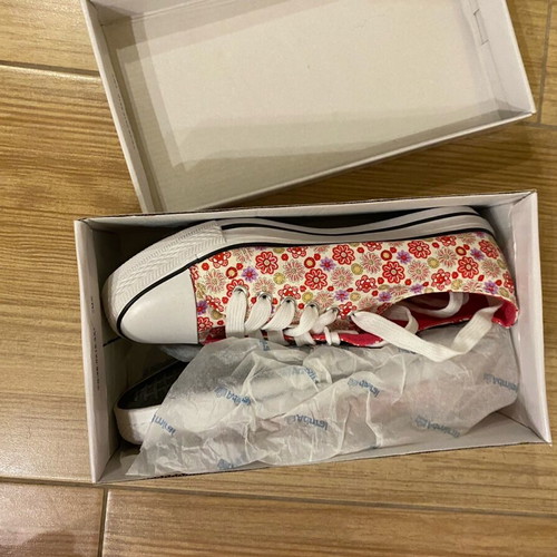 Admiral athletic shoes new, size 38, multicolor