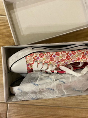 Admiral athletic shoes new, size 38, multicolor