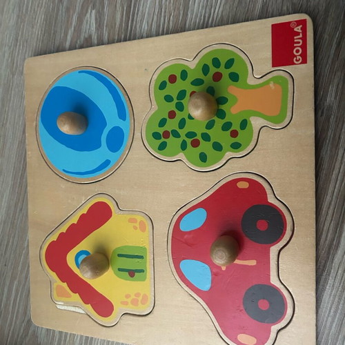Baby learning puzzles used, 10 wooden cards