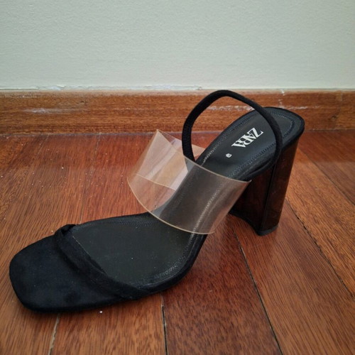 Zara women's sandals with thick heel and elastic, like new, size 40