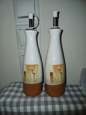 Ceramic containers for oil and vinegar new