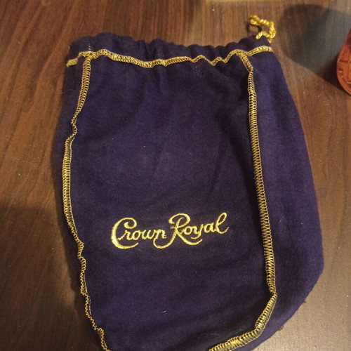 Crown Royal Fine De Luxe 750ml vintage sealed with box and pouch
