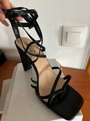Shoes heels mules black new, size 38