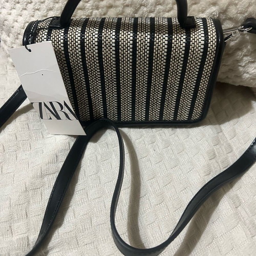 Zara small crossbody bag new, black and white