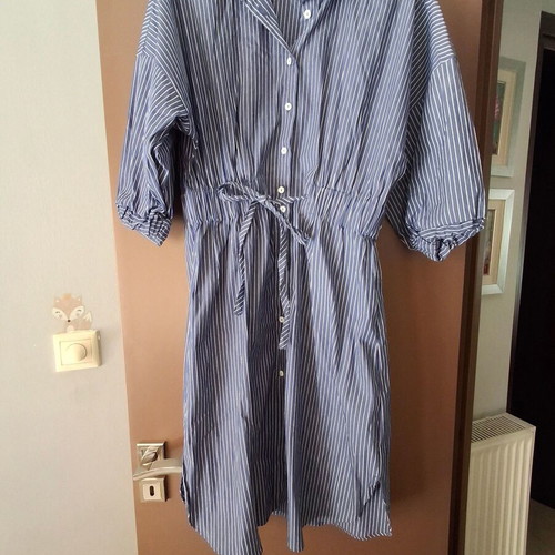Zara women's summer dress like new, blue white striped