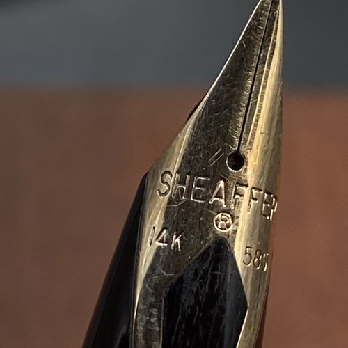 Sheaffer Imperial Triumph 777 fountain pen like new, 14K gold nib