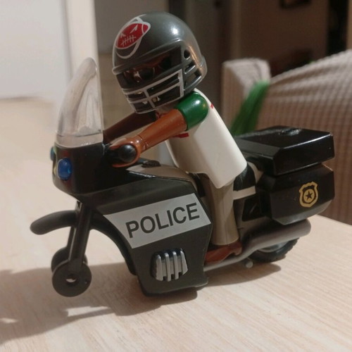 Playmobil police motorcycle 2000 used, missing front wheel