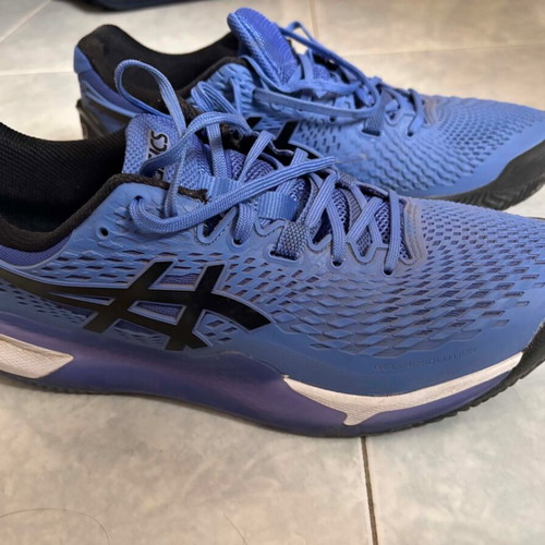ASICS Gel-resolution 9 men's tennis shoes like new, size 44