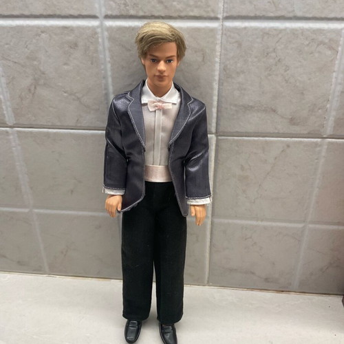Ken Groom Barbie in good condition