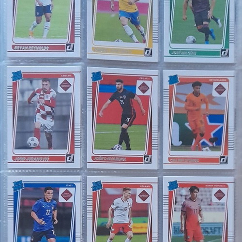 Donruss Soccer Road to Qatar 2021-2022 cards like new, 127 base and 44 inserts
