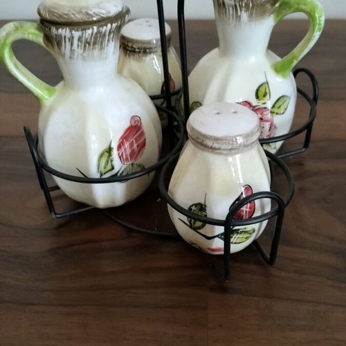 Serving set of 4 pieces new for table use