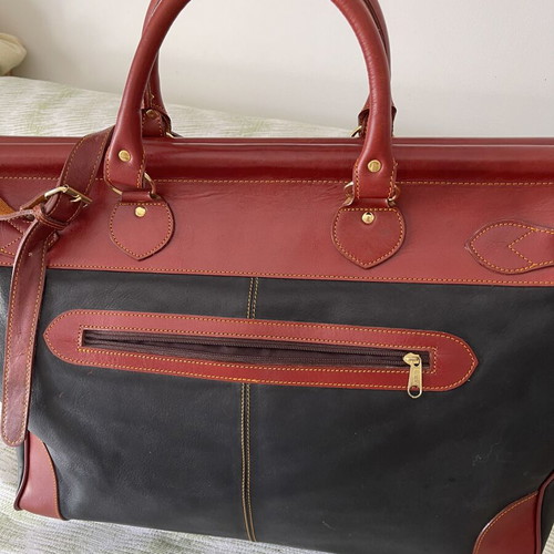 Travel bag 55 40 20 new, leather black and red