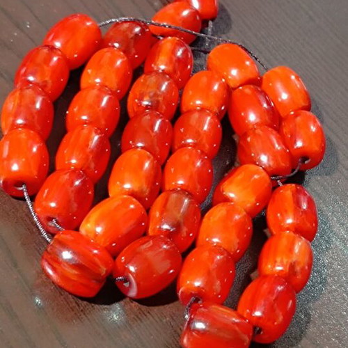 Mastic komboloi with silk tassel, 33 beads, pine scent