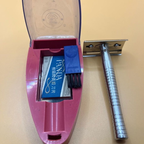 Single blade razors new, pack of 7
