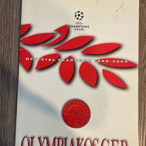 Olympiakos Official Yearbook 1999-2000 used, authentic