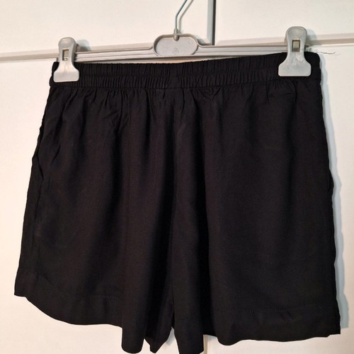 H&M shorts used, size 36