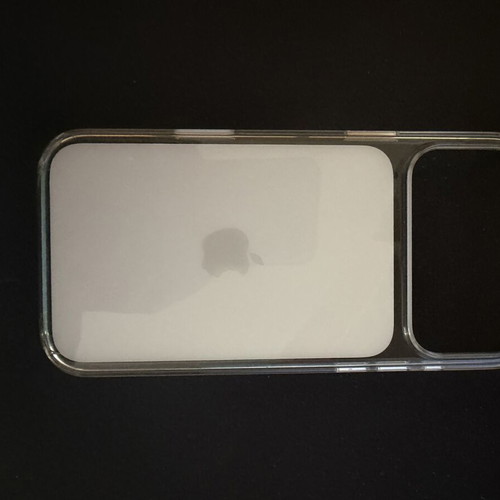 Apple Clear Case with MagSafe for iPhone 17 Pro Max used