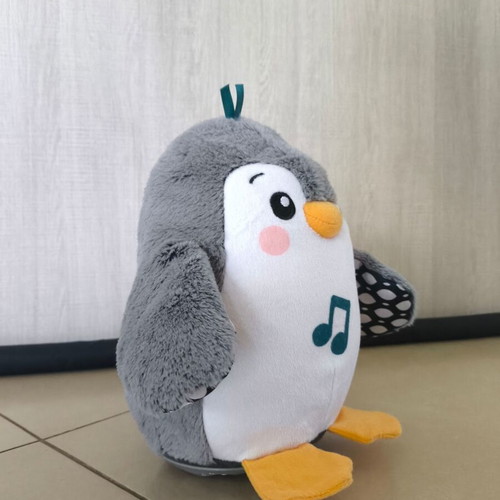 Fisher-Price Musical Penguin Toy like new (HNC10)