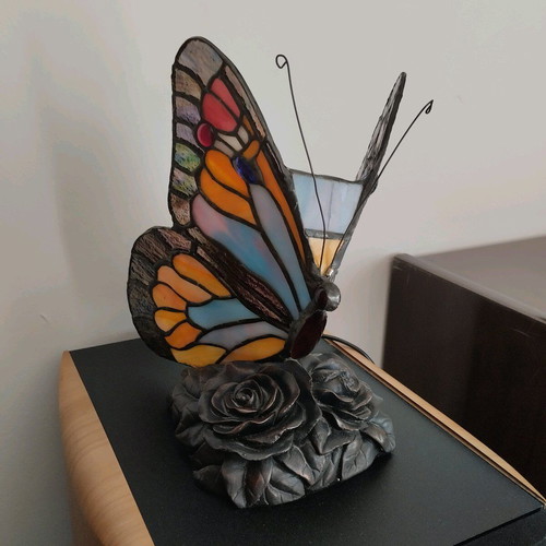 Handmade butterfly stained glass table lamp like new