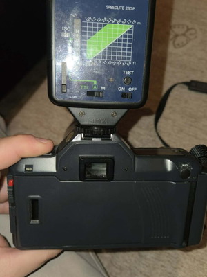 Pentax MZ-50 analog camera set like new with Sigma 100-300mm lens and Ricoh flash