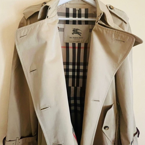 Burberry London Heritage Trench Coat mid-length, like new, beige