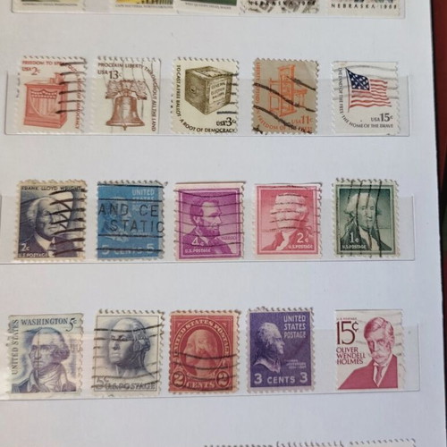 Stamp collection mint condition, 9 albums, 3,000+ worldwide stamps