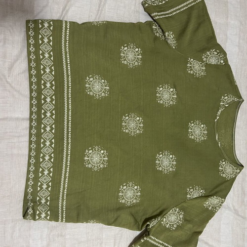 Pants and blouse set like new, green shiny texture