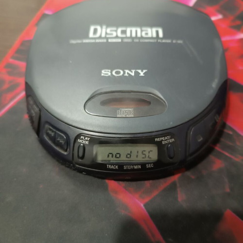 Sony Discman D-151 CD player used for parts or repair