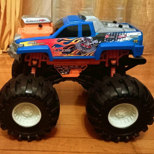 Dickie Toys Freewheel Lekebil 38.5cm toy car like new with large wheels and suspension