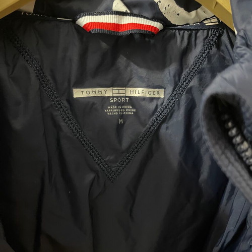 Tommy Hilfiger women’s puffer jacket used, size medium, colorblock design