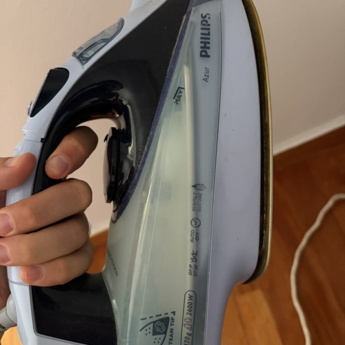 Philips Azur 2600W steam iron SteamGlide Plus, Anti-Calc