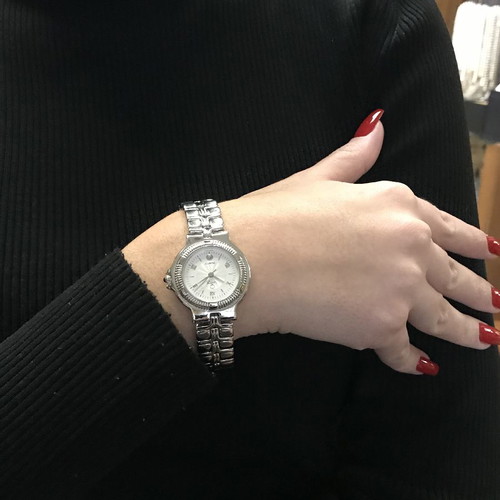 Venus wristwatch women's new from exclusive collection