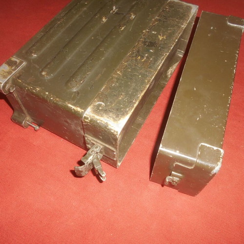 U.S.ARMY Aluminum Case with Battery Holder for PRC-77 Radio used Vietnam War