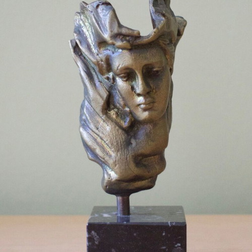 Handmade female bust new from brass with marble base