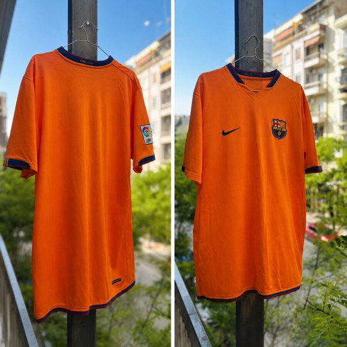 Barcelona 2006-07 Away Kit like new, authentic