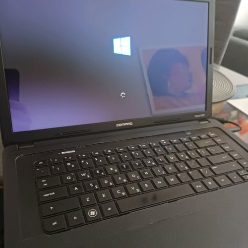 Compact Presagio CQ57 laptop used, works normally