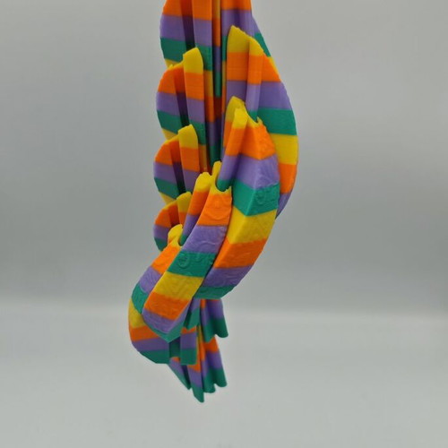 3D Printed Easter Egg Fidget new, colorful, articulated