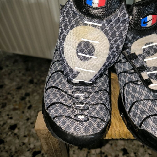 Nike Air Max Plus Tn Tuned Saint Denis 93 used, size 44, black sneakers