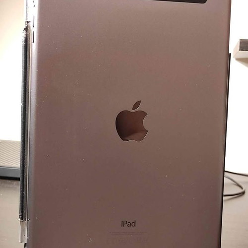 Ipad Air 2014 used, 9.7 inch screen, 16 GB