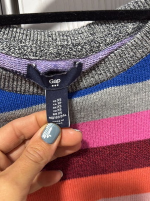 GAP pullover like new