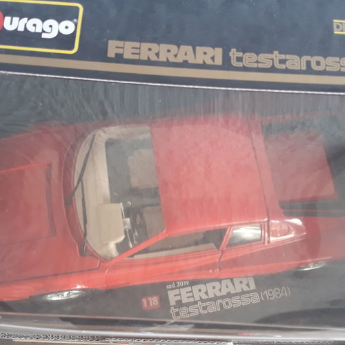 Ferrari Testarossa (1984) Метален Колекционен Автомобил 1:18 Нов